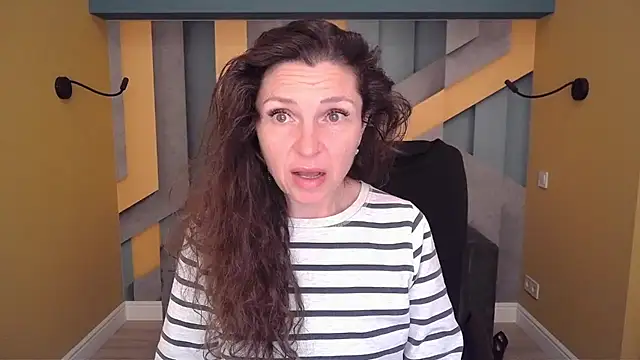 EllaLong online show from 04/08/26, 11:32