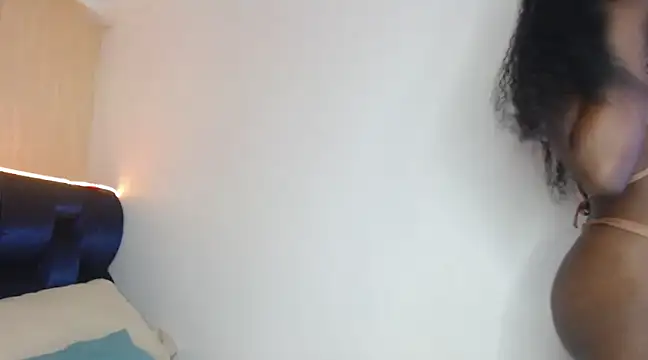 Snapshot of NaiaGils chatting on 02/01/25, 03:28 NaiaGils online show from 02/01/25, 03:28