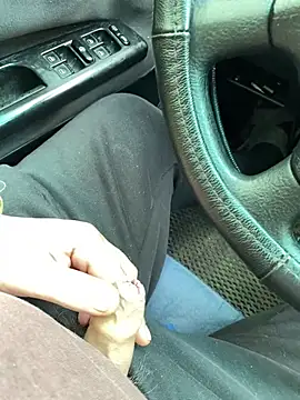 Snapshot of makar8 chatting on 03/16/25, 09:27 makar8 online show from 03/16/25, 09:27