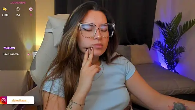 dakottaa  online show from 02/03/26, 02:53