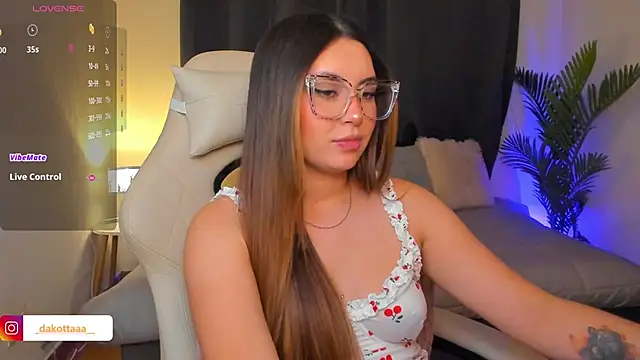 dakottaa  online show from 02/15/26, 12:29