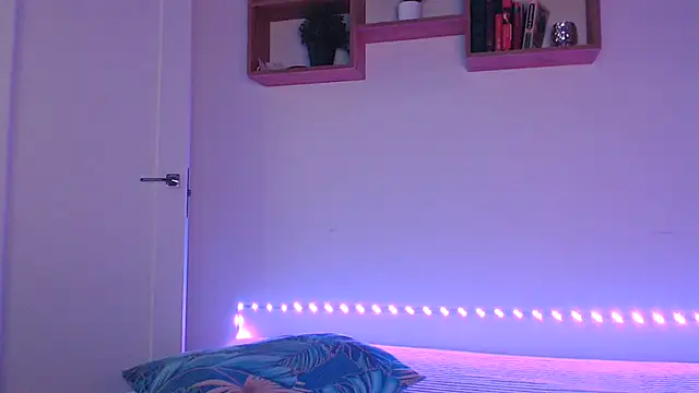 Karolina love  online show from 04/08/26, 12:43