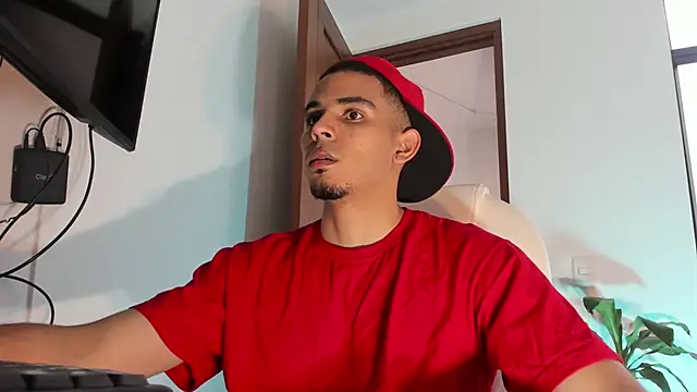 Snapshot of joss_111 chatting on 12/13/24, 12:39 joss 111 online show from 12/13/24, 12:39