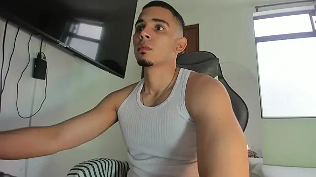 Snapshot of joss_111 chatting on 10/27/25, 03:16 joss 111 online show from 10/27/25, 03:16