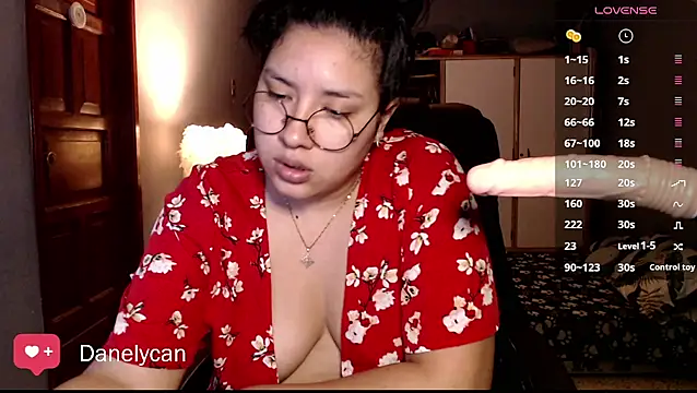 DanelyLopez online show from 05/02/26, 01:43