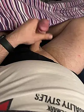 Snapshot of Adis1984Ger chatting on 12/11/24, 10:49 Adis1984Ger online show from 12/11/24, 10:49