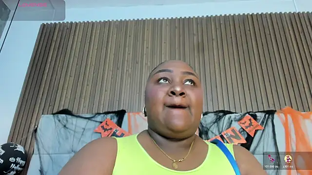 Saravy Blandon online show from 10/28/25, 10:30