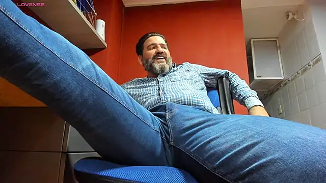 Maxi TheBigDaddy online show from 02/28/25, 09:23