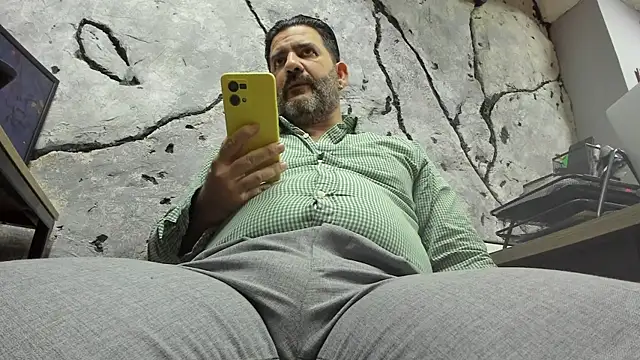 Maxi TheBigDaddy online show from 10/21/25, 11:44