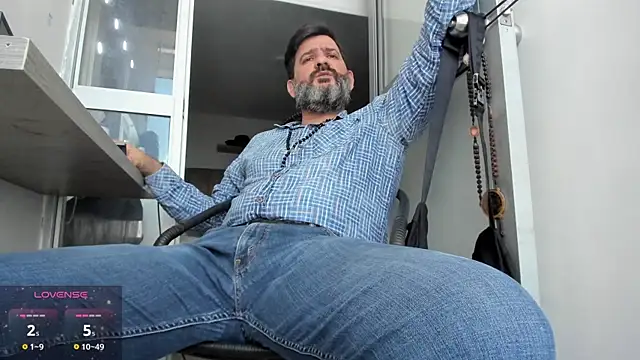 Maxi TheBigDaddy online show from 04/14/26, 04:57