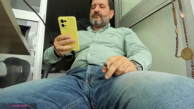 Maxi TheBigDaddy online show from 04/17/26, 01:25