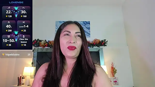 Snapshot of Lauralove_69 chatting on 12/21/24, 07:38 Lauralove 69 online show from 12/21/24, 07:38