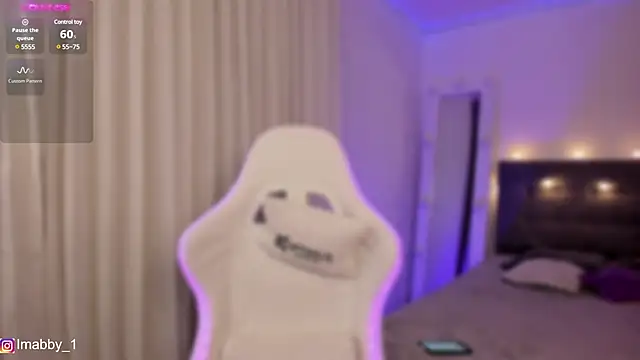 Snapshot of im_abby_ chatting on 12/19/24, 12:56 im abby online show from 12/19/24, 12:56