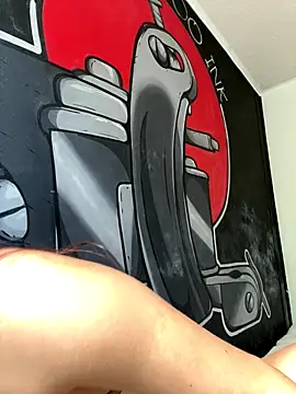 Sarah millerr  online show from 10/18/25, 06:19