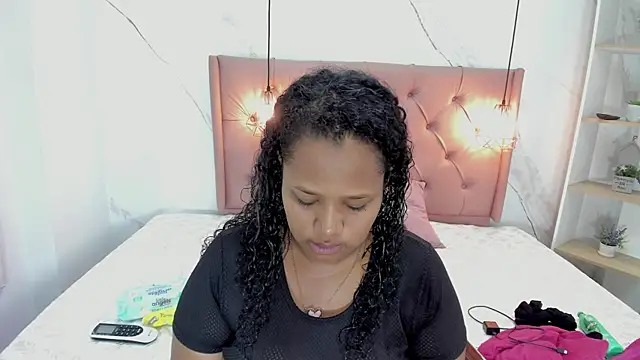 Belle Brunette online show from 02/14/25, 09:32