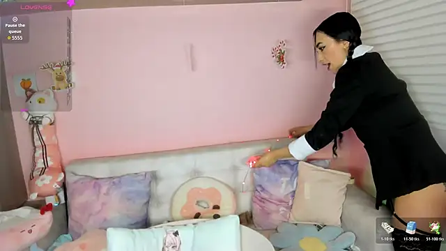 tinysara online show from 12/20/25, 04:25