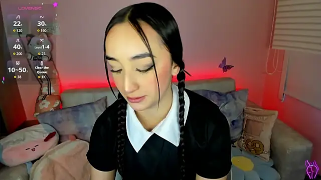 tinysara online show from 03/13/26, 04:35