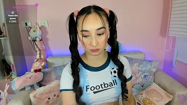 tinysara online show from 03/15/26, 04:24