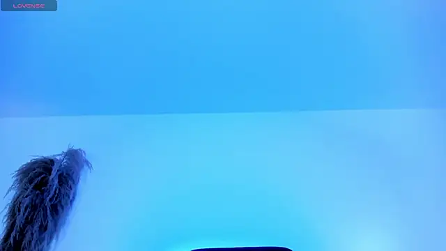 charlottewhitte online show from 10/12/25, 11:53