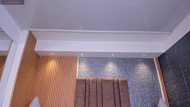 charlottewhitte online show from 11/07/25, 01:11