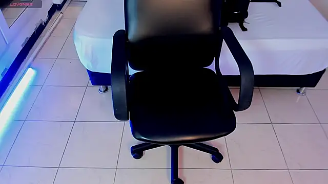 charlottewhitte online show from 02/14/26, 11:07