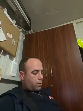 mustican422 online show from 01/05/25, 05:51