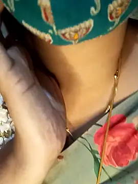 tuttifrutti17 online show from 01/02/25, 05:39