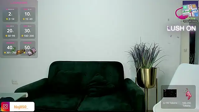 HOTBLACKANDWHITE2 online show from 01/13/25, 12:19