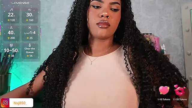 HOTBLACKANDWHITE2 online show from 03/09/26, 02:37