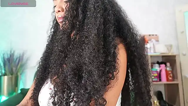 HOTBLACKANDWHITE2 online show from 04/08/26, 03:06