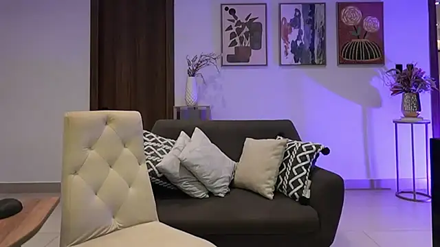 HOTBLACKANDWHITE2 online show from 06/06/26, 04:39