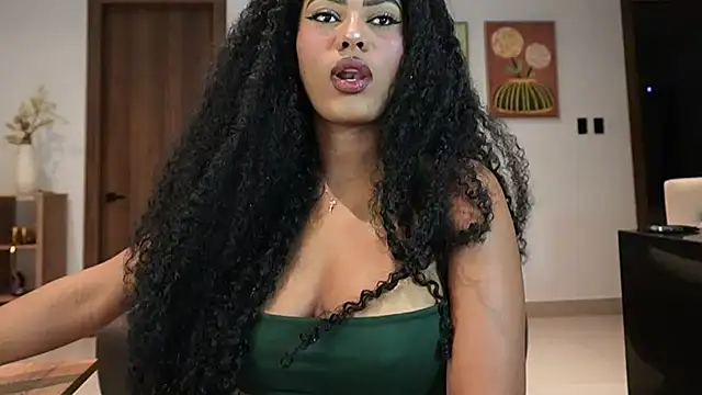 HOTBLACKANDWHITE2 online show from 06/17/26, 04:37