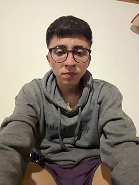 CamiRojas boy online show from 11/05/25, 04:12