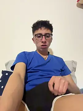 CamiRojas boy online show from 12/22/25, 04:31