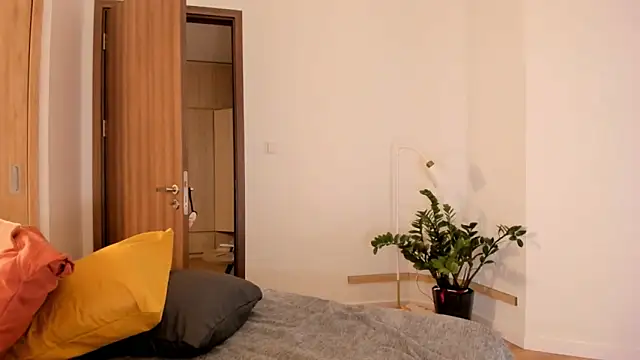 kawaii mia online show from 09/27/25, 02:33