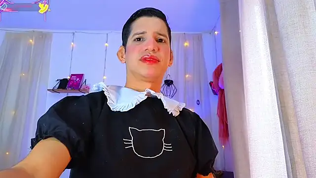 Ariel Femboy  online show from 04/05/26, 07:00