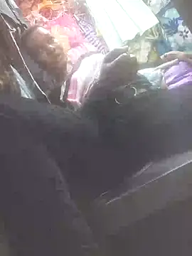 Snapshot of Hailey_BaileyXYZ chatting on 12/16/24, 03:43 Hailey BaileyXYZ online show from 12/16/24, 03:43