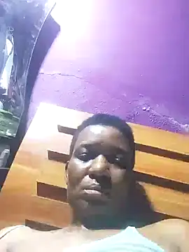 Snapshot of Hailey_BaileyXYZ chatting on 02/07/25, 08:10 Hailey BaileyXYZ online show from 02/07/25, 08:10