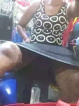 Snapshot of Hailey_BaileyXYZ chatting on 02/25/25, 02:33 Hailey BaileyXYZ online show from 02/25/25, 02:33