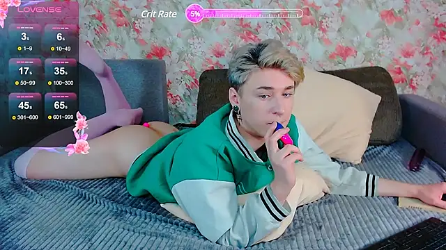 Snapshot of _YummyTony_ chatting on 01/11/25, 04:57 YummyTony online show from 01/11/25, 04:57