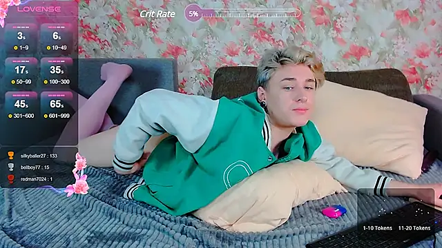 Snapshot of _YummyTony_ chatting on 01/11/25, 07:59 YummyTony online show from 01/11/25, 07:59