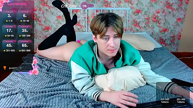 Snapshot of _YummyTony_ chatting on 02/23/25, 03:40 YummyTony online show from 02/23/25, 03:40