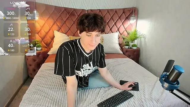 Snapshot of _YummyTony_ chatting on 02/02/26, 11:20 YummyTony online show from 02/02/26, 11:20