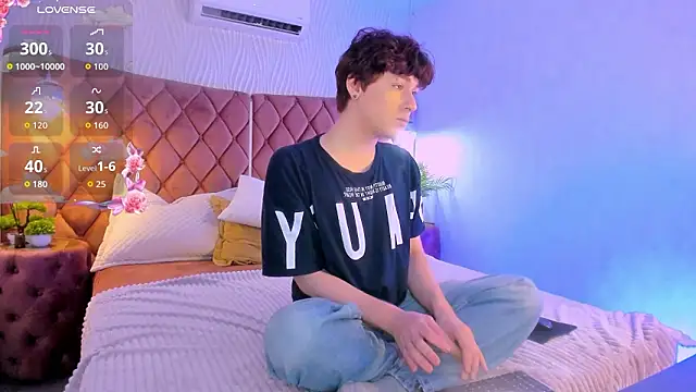 Snapshot of _YummyTony_ chatting on 02/03/26, 10:09 YummyTony online show from 02/03/26, 10:09