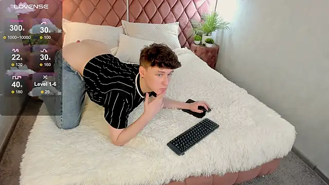 Snapshot of _YummyTony_ chatting on 02/28/26, 04:19 YummyTony online show from 02/28/26, 04:19