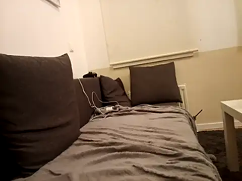 Ebinator666 online show from 02/04/25, 04:05