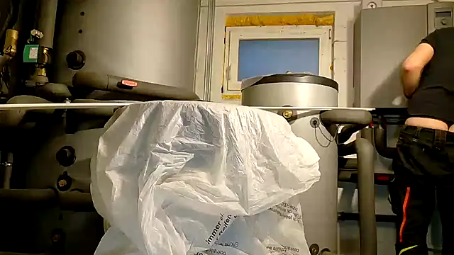 Snapshot of Nikeyone2 chatting on 12/14/24, 02:53 Nikeyone2 online show from 12/14/24, 02:53