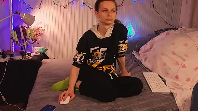 Frank Fraer online show from 11/26/25, 06:20