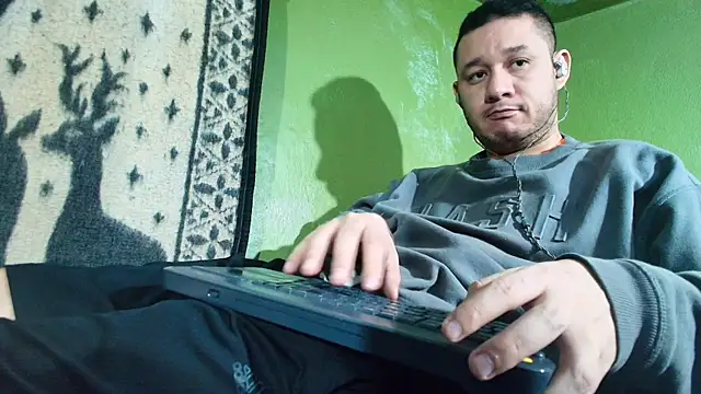 sweet cock28 online show from 02/19/25, 03:27