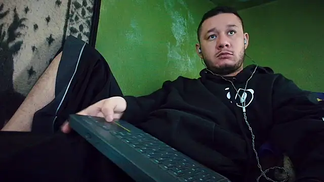 sweet cock28 online show from 03/15/25, 03:37